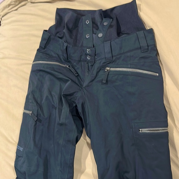 Women’s black Marmot ski pants size small - Picture 1 of 2